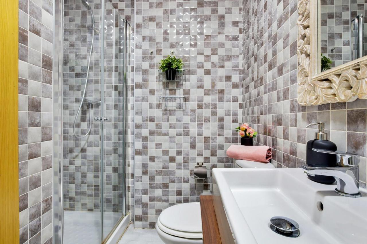 -malagasunapts-city Centre Terrace Pool Parking Apartamento *